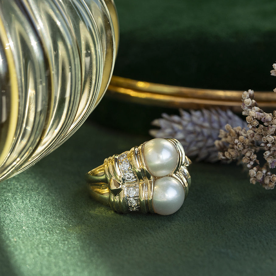 Yellow gold vintage ring with pearl and diamond 18 kt