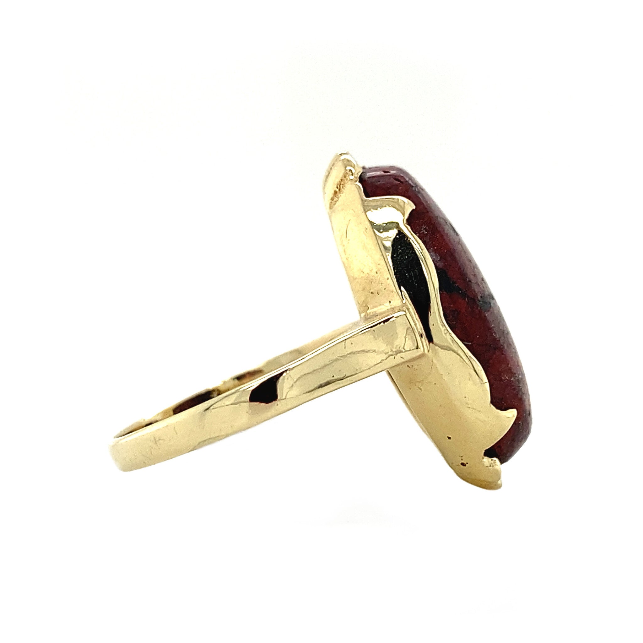 Gold ring with jasper 14 krt