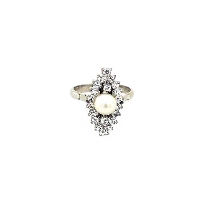 14 kt white gold marquise ring with pearl and zirconia