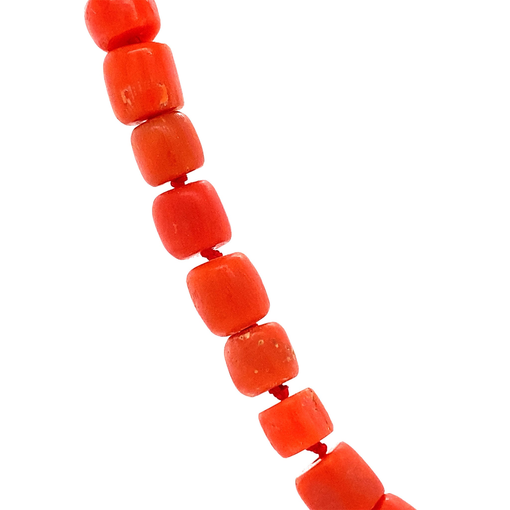 Bloedkoraal collier met gouden sluiting 14 krt