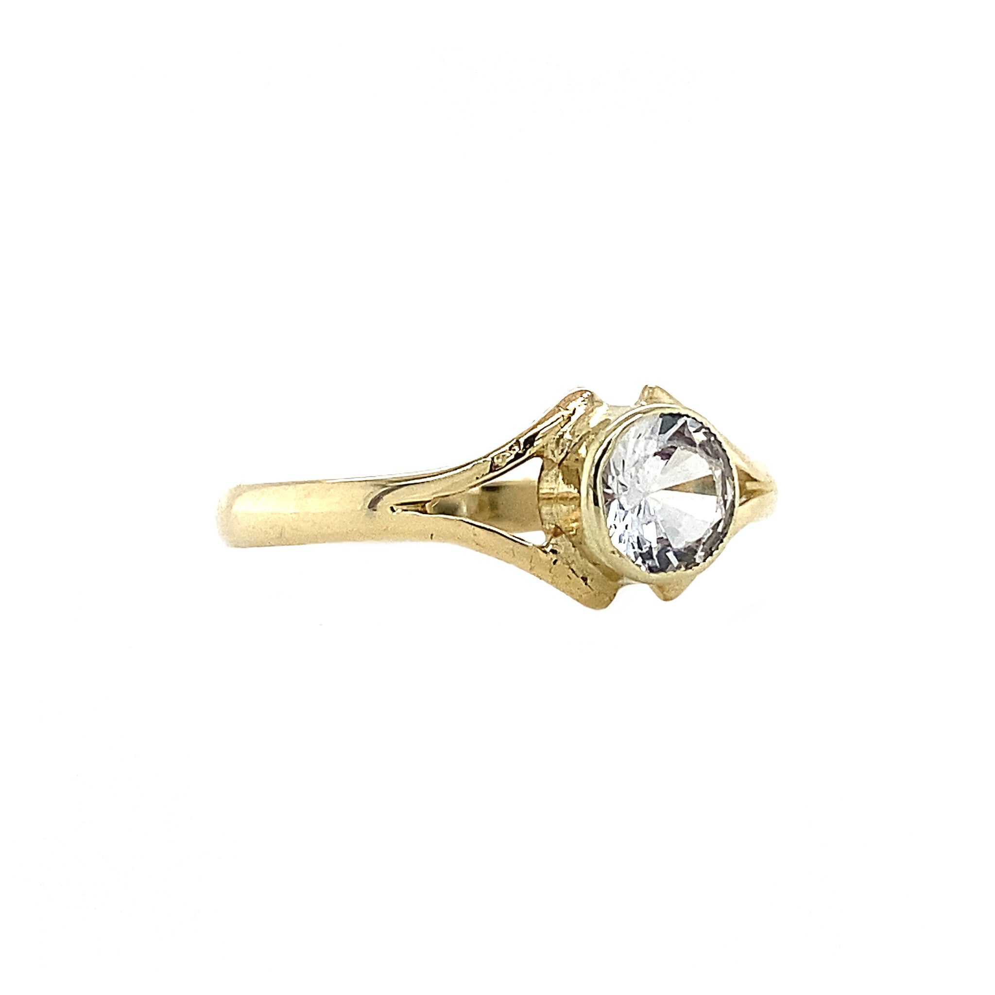 14 kt gold ring with synthetic spinel