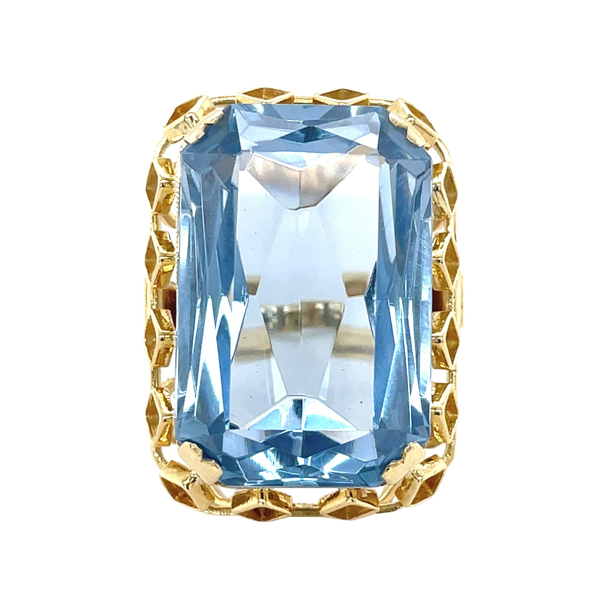 Golden vintage ring with spinel 14 kt