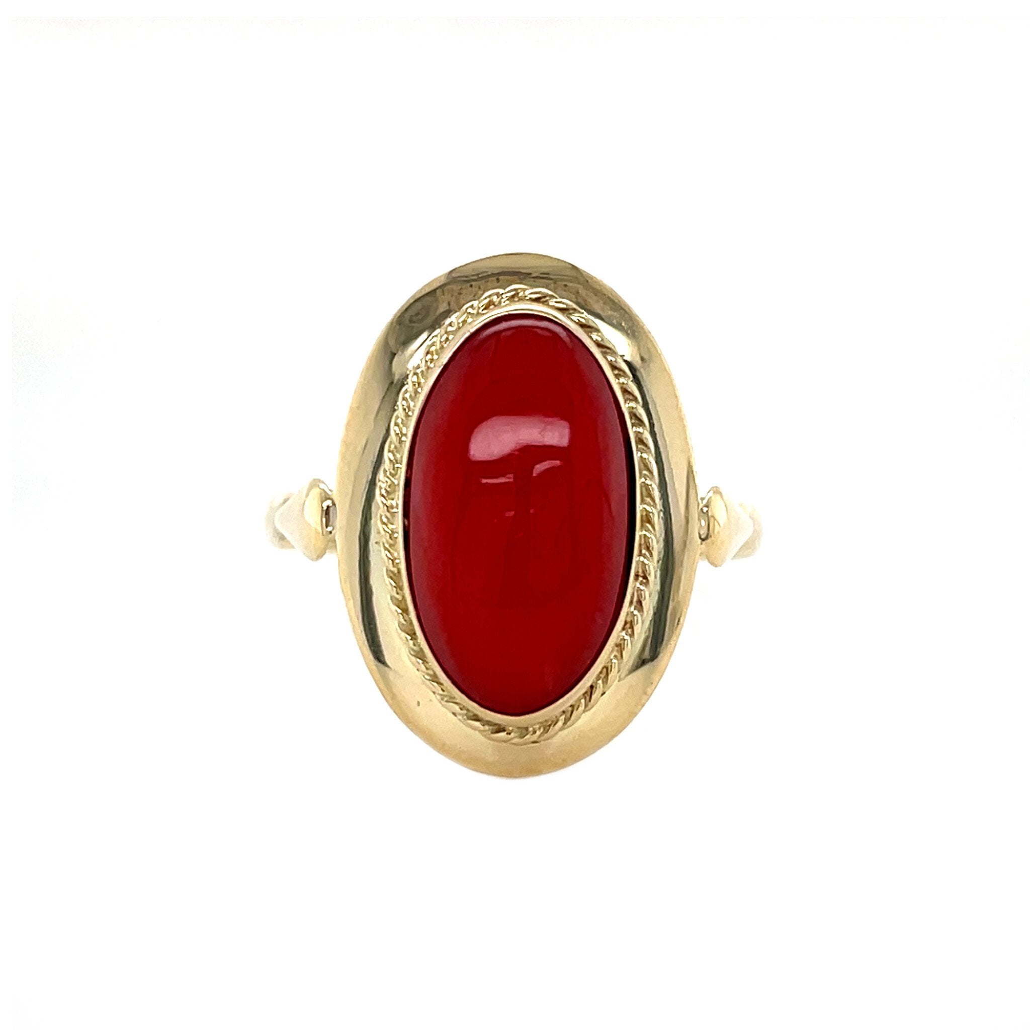 Gold vintage ring with blood coral 14 kt