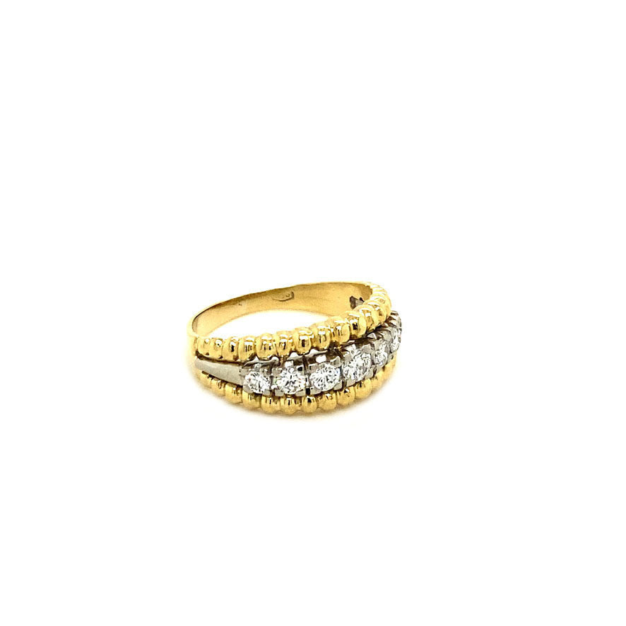 18 kt gold ring with diamond