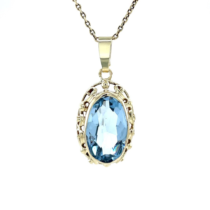 Vintage 14 kt gold pendant with spinel