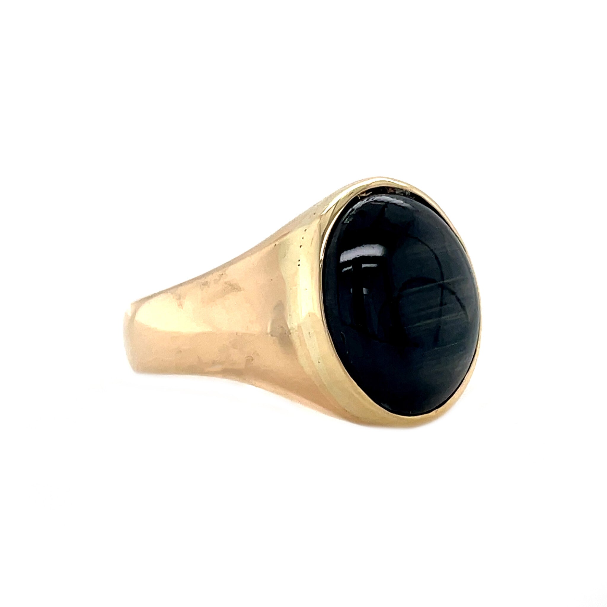 Vintage gold ring with star sapphire, 14 kt