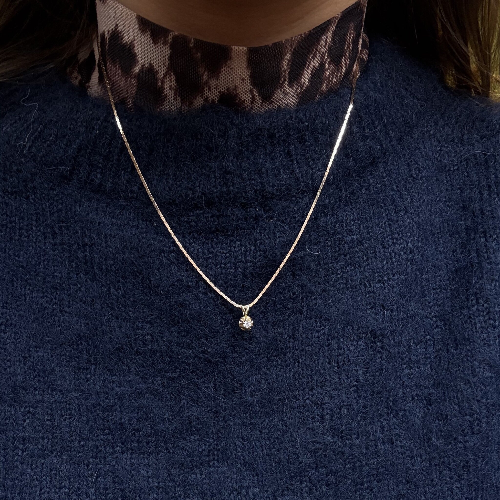 Gouden vintage solitair hanger met diamant 14 kt