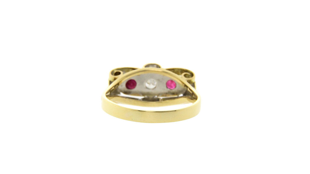 Gold art deco ring with ruby and diamond 14 krt