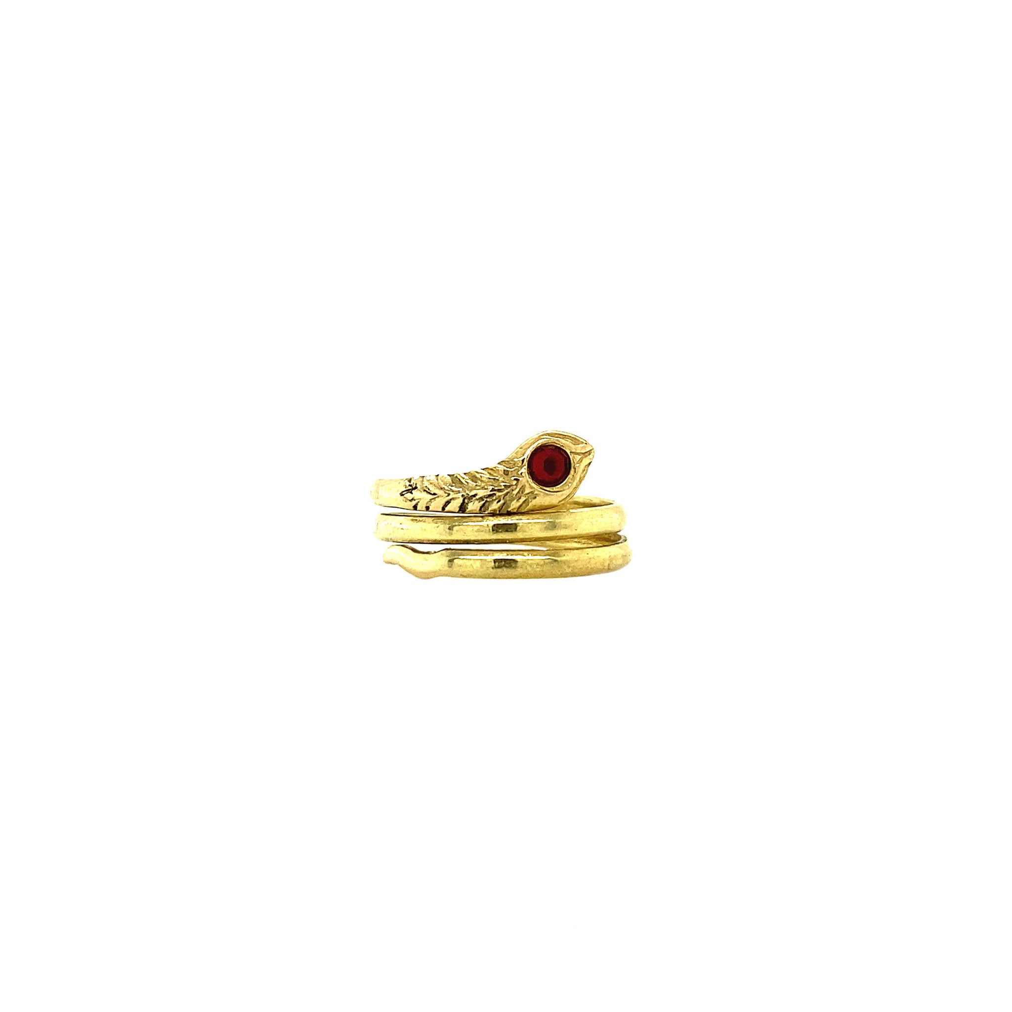 Gold ring with synthetic ruby 18 crt