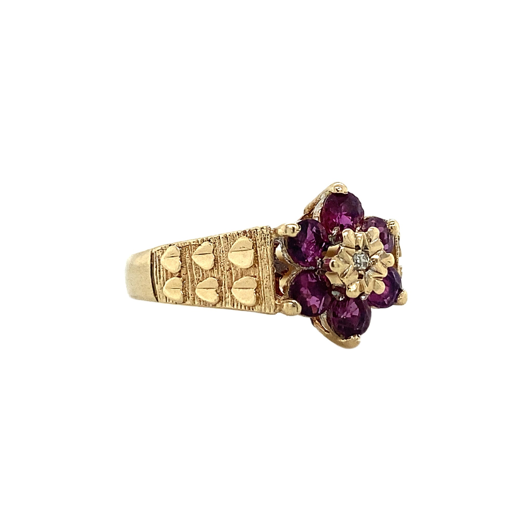 Bicolour entourage ring with diamond and ruby 9 krt