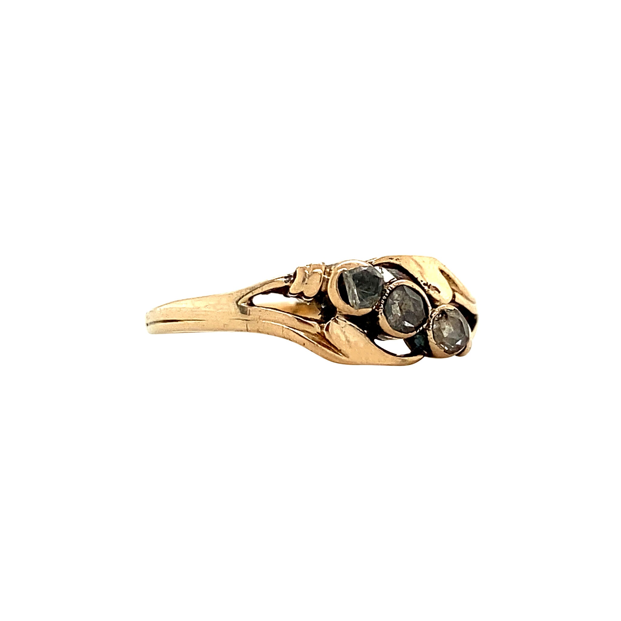 14 kt gold ring with a rose-cut diamond