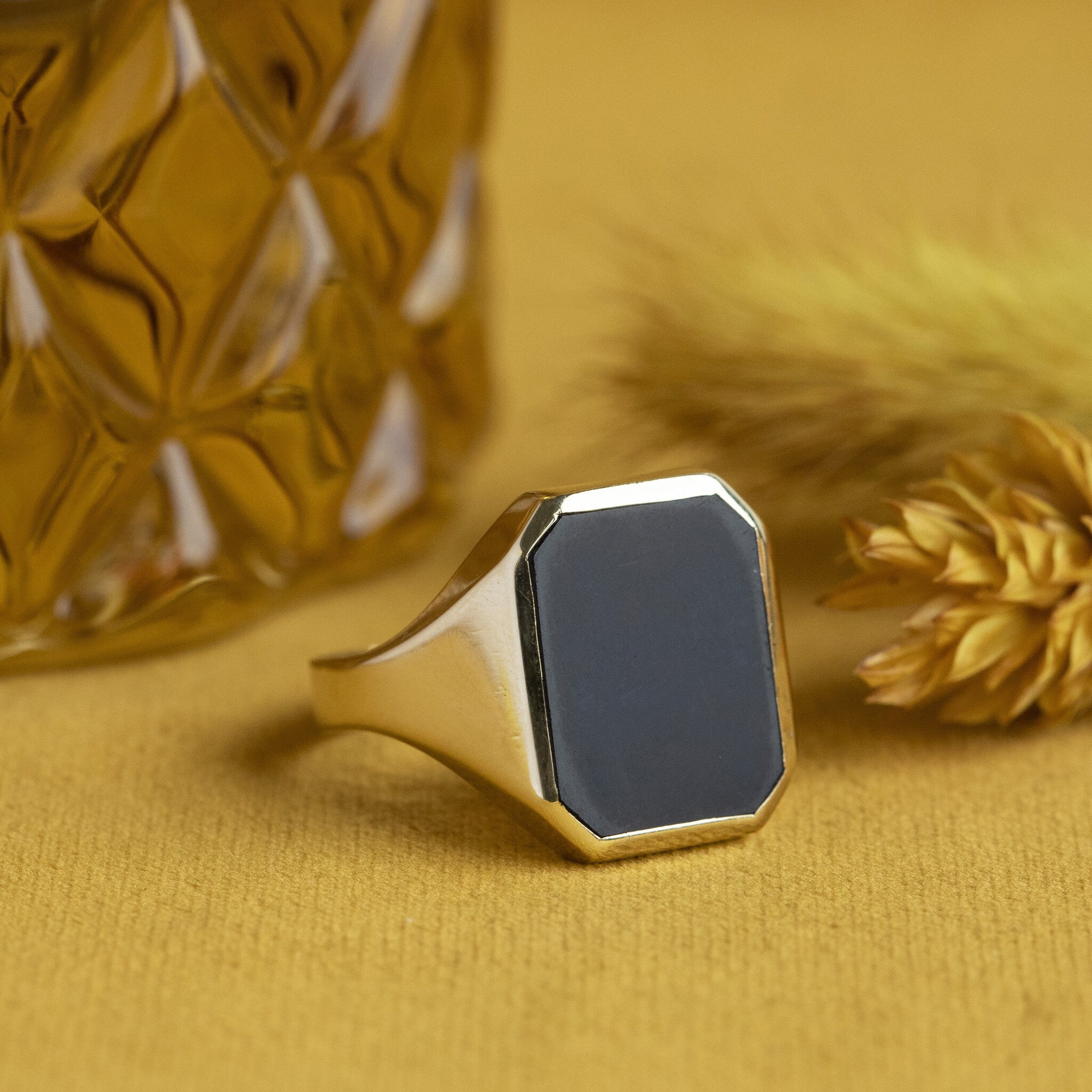 14 kt gold signet ring with onyx