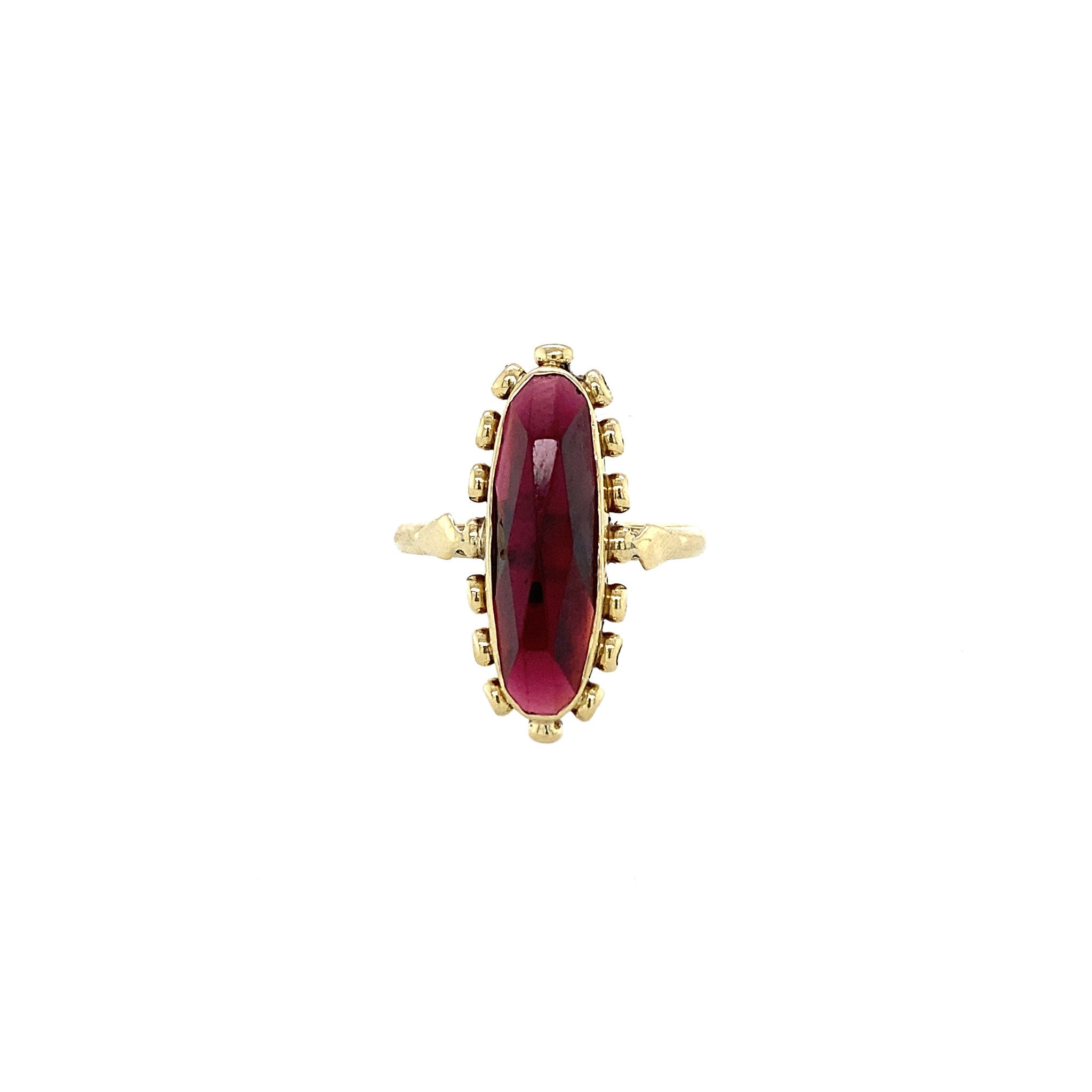 14 kt gold ring with garnet