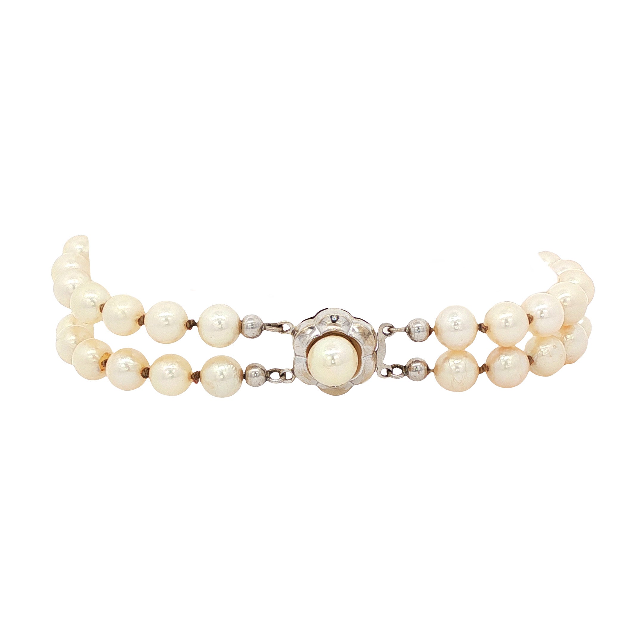 Vintage pearl bracelet with 14 kt white gold clasp