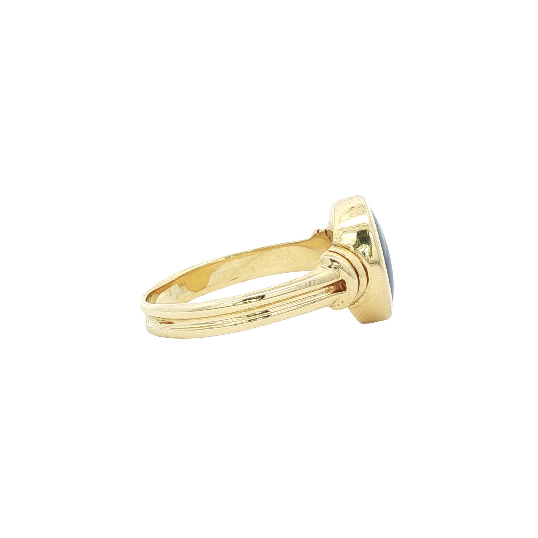 14 kt vintage gold ring with star sapphire