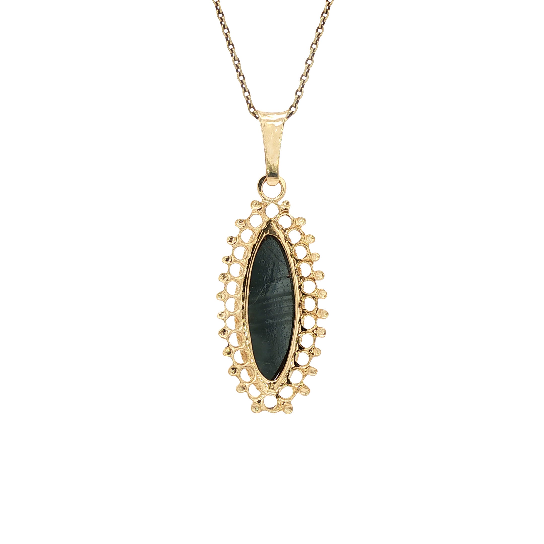 14 kt gold pendant with hematite