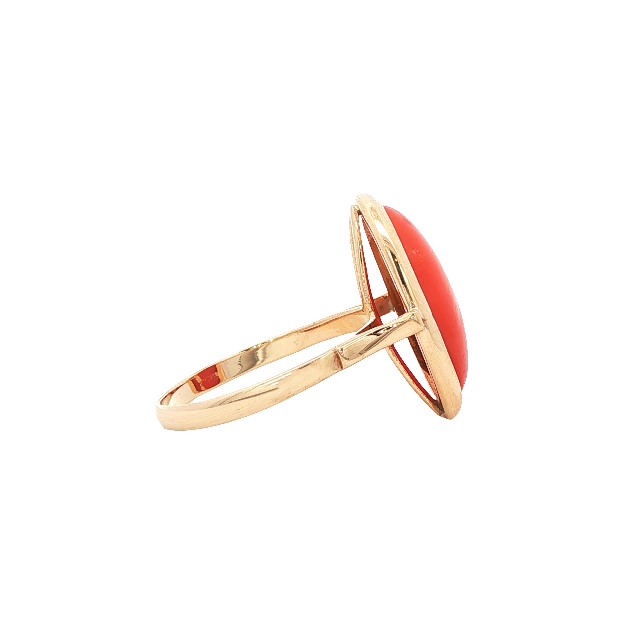 Vintage gold ring with blood coral, 14 kt