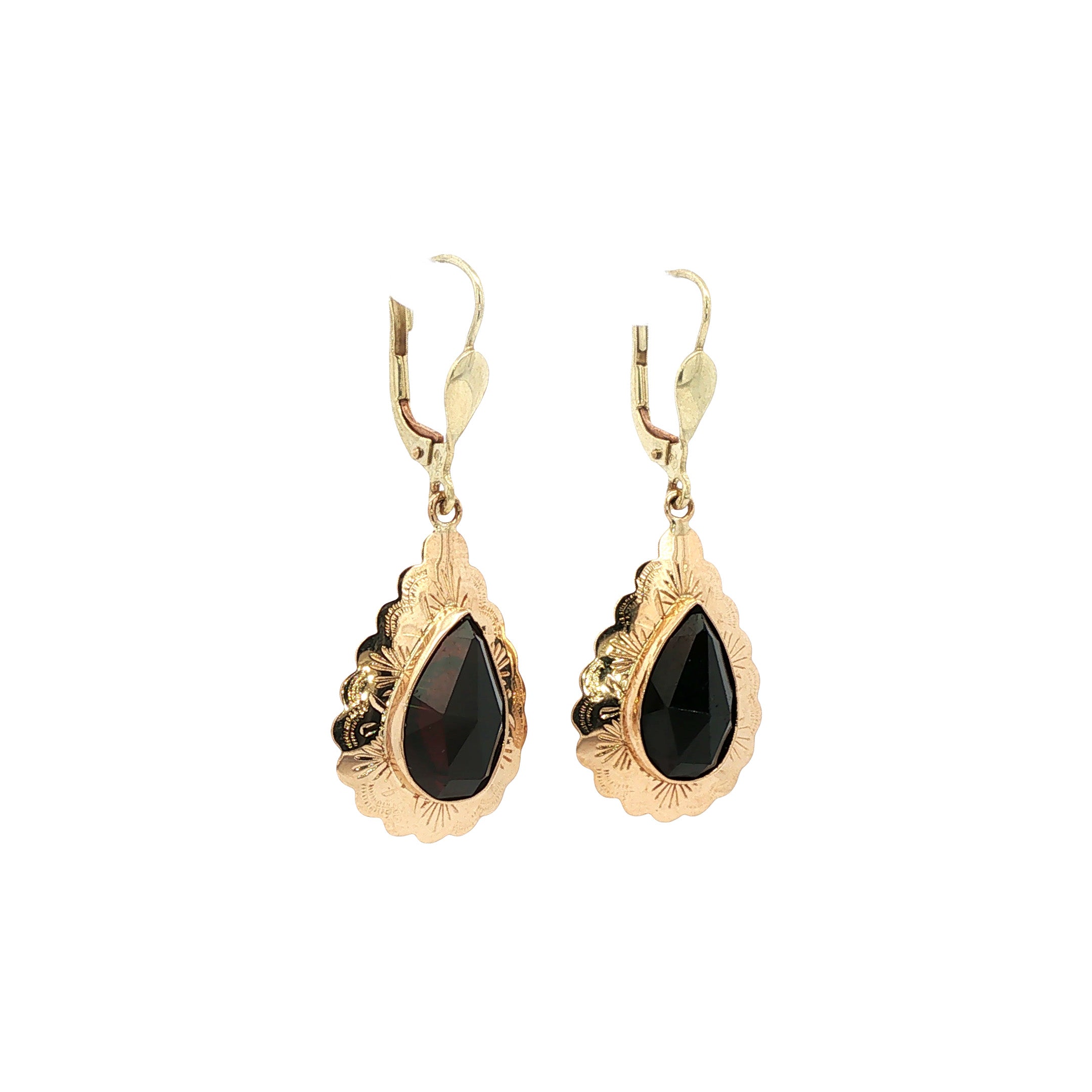 Vintage 14 kt gold drop earrings with garnet