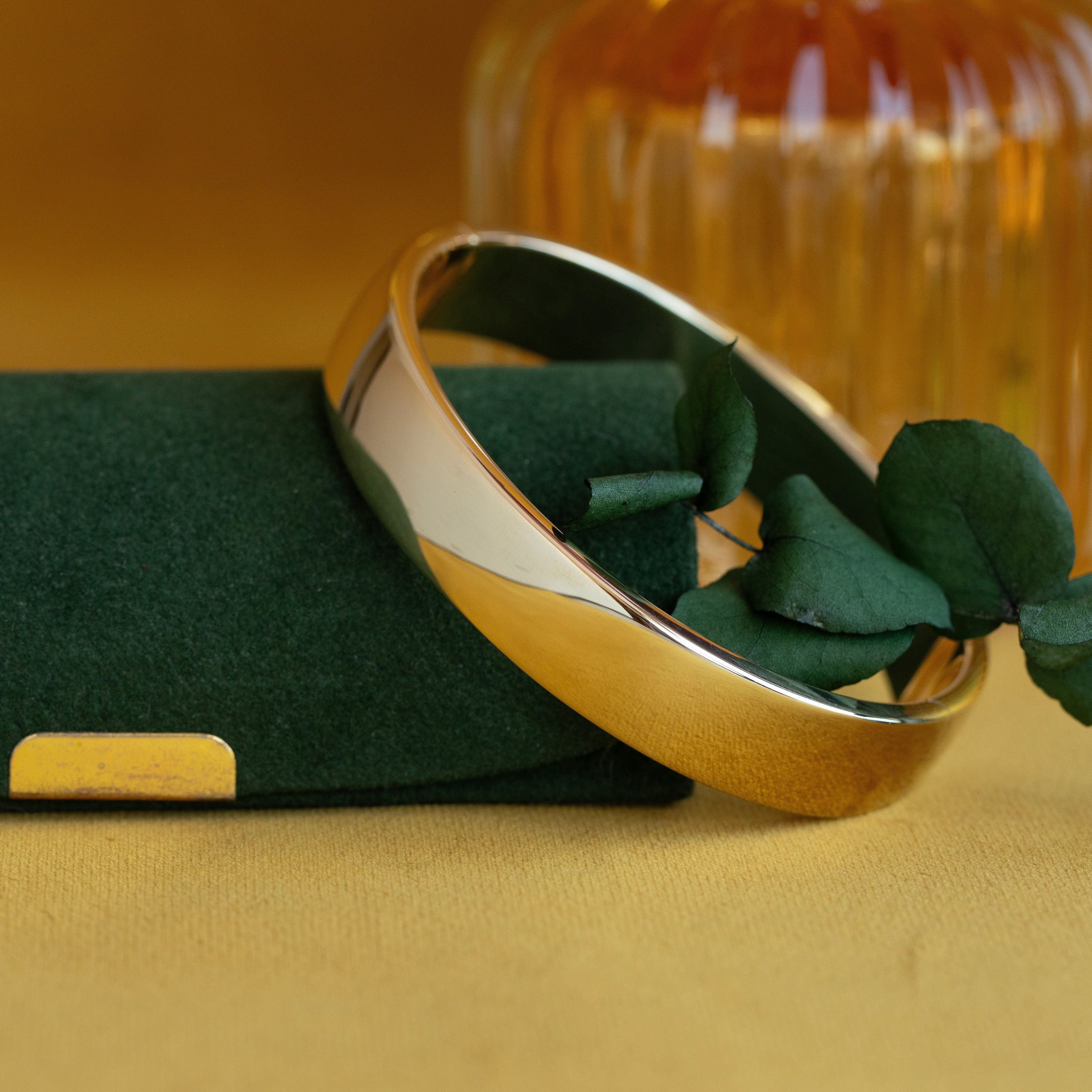 Gouden vintage gladde bangle 14 kt
