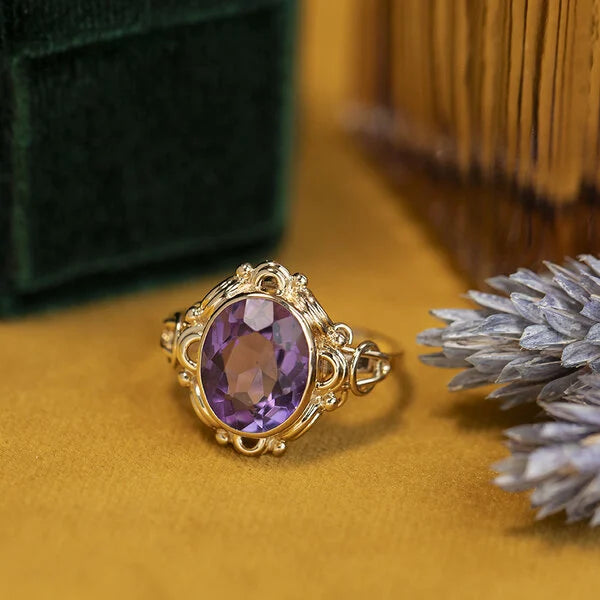 Gouden ringen met edelsteen