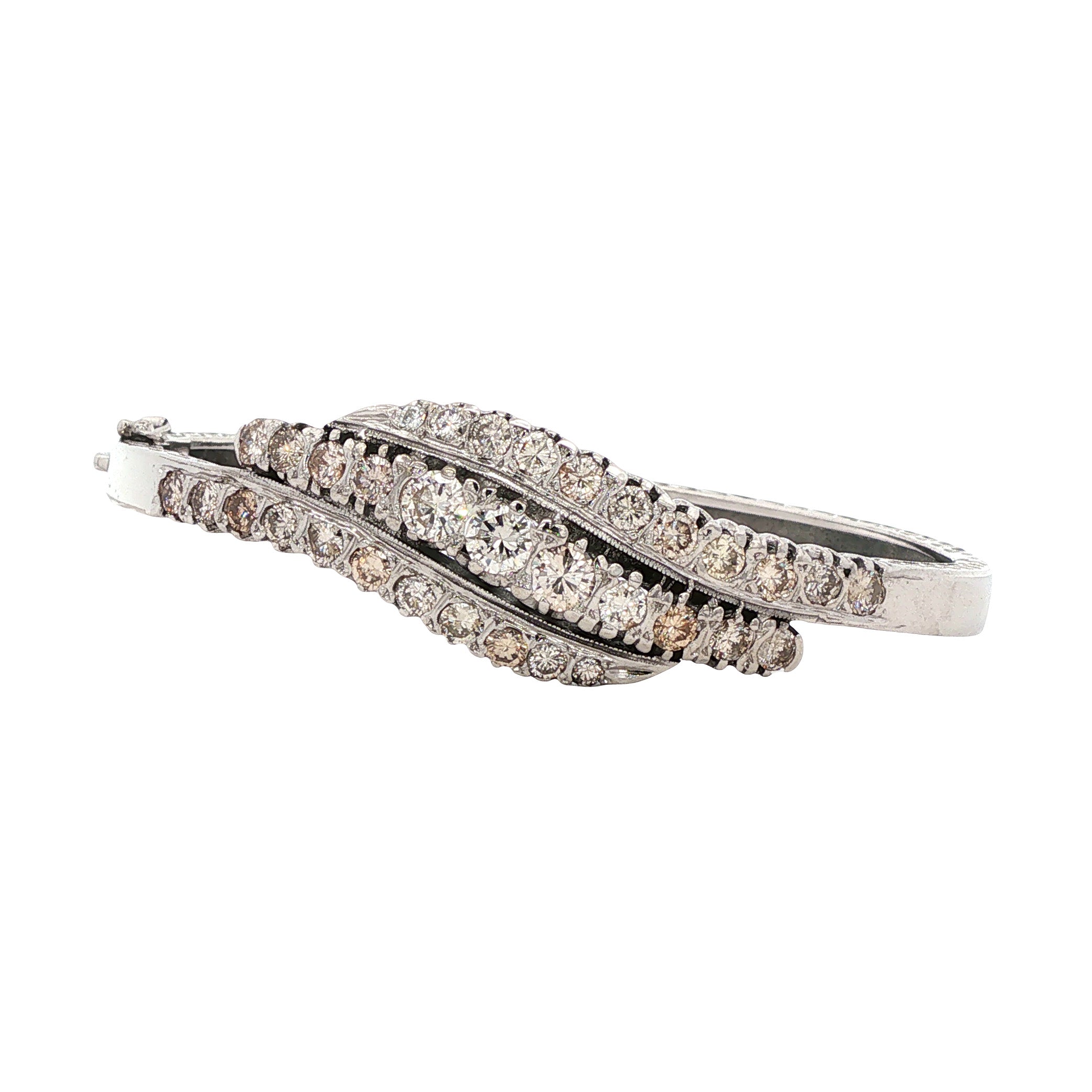 14 kt vintage white gold bangle with diamond