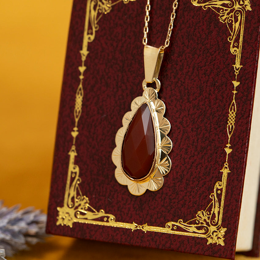 Gouden hanger met carneool 14 kt