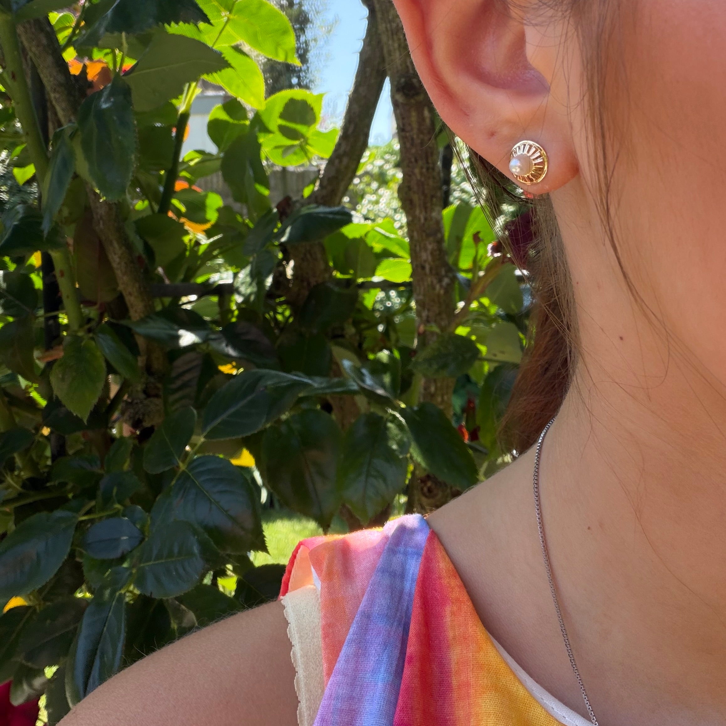 Gouden vintage oorstekers met parel 14 kt