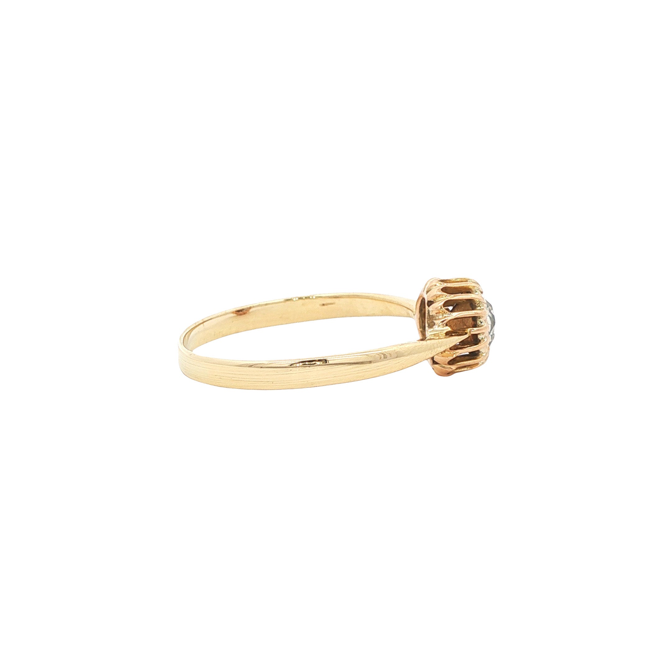 Vintage gold ring with rose-cut diamond, 14 kt