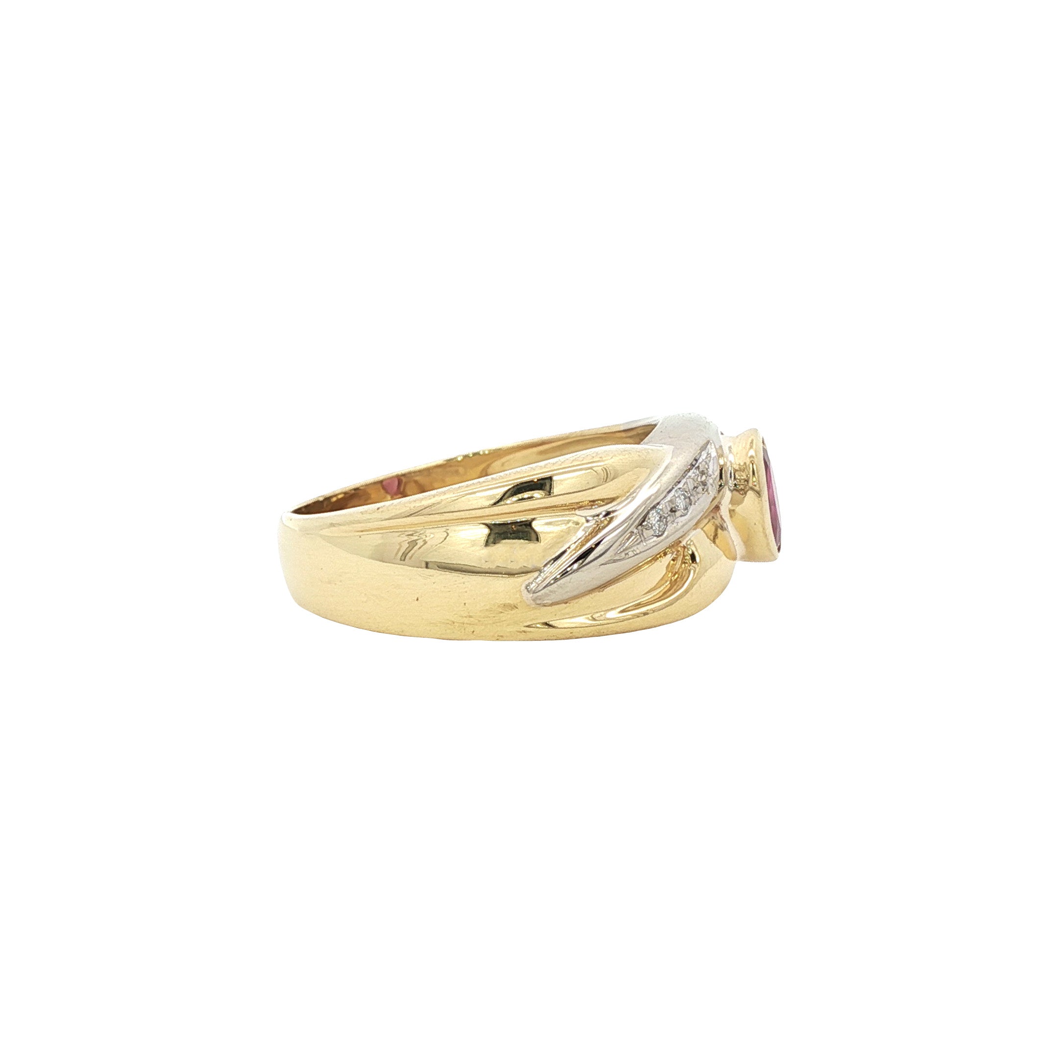 18 kt gold ring with ruby and diamond
