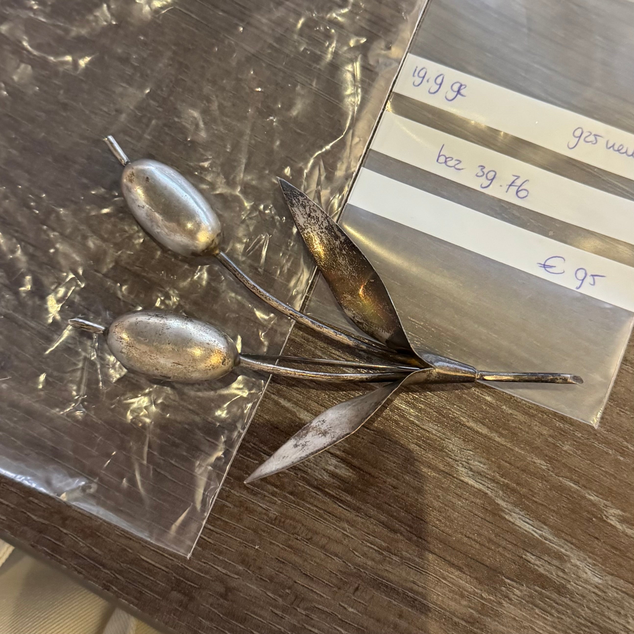 Zilveren bloemen broche 835/metaal