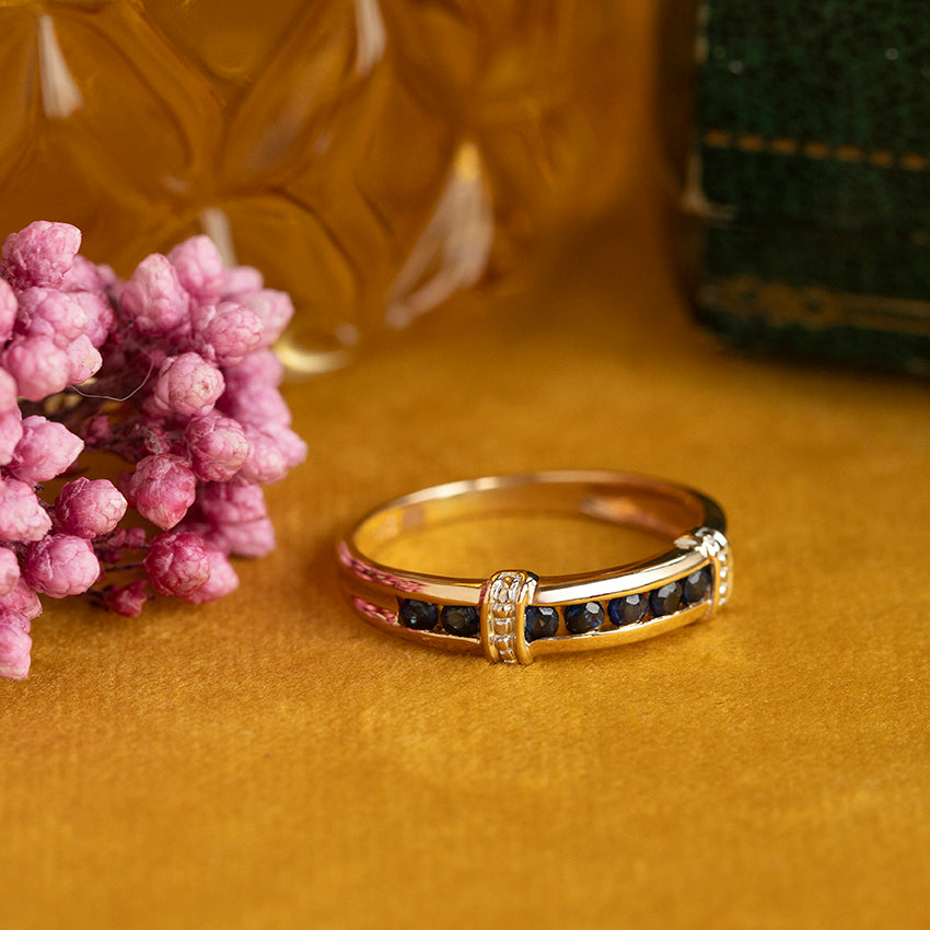 Gouden vintage ring met saffier 14 kt