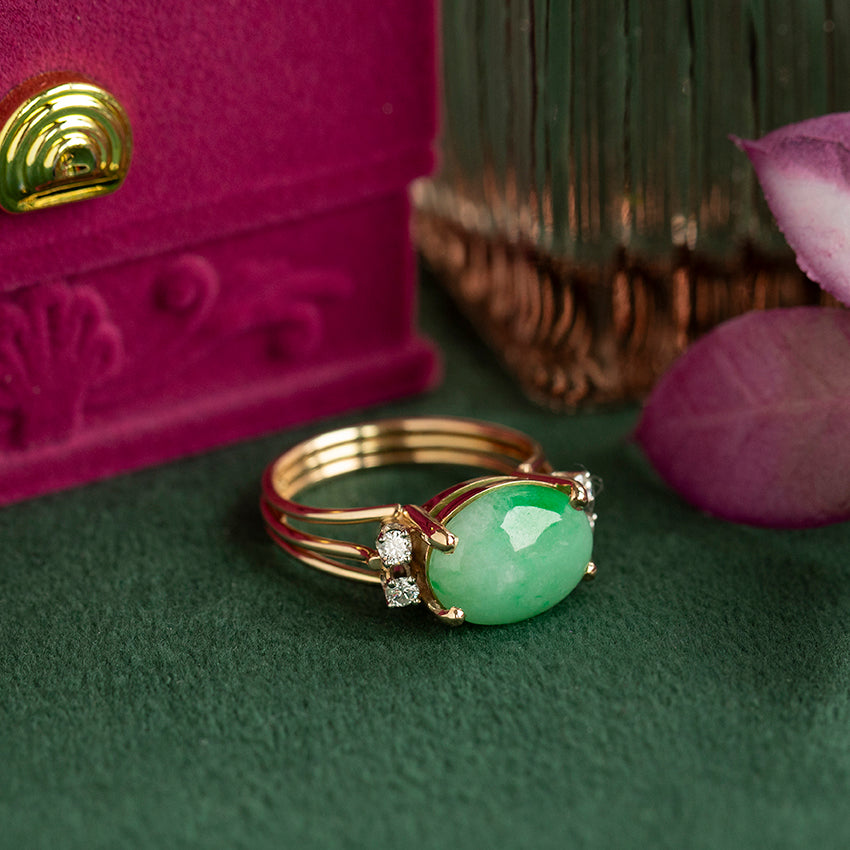 Gouden vintage ring met jade en diamant 14 kt
