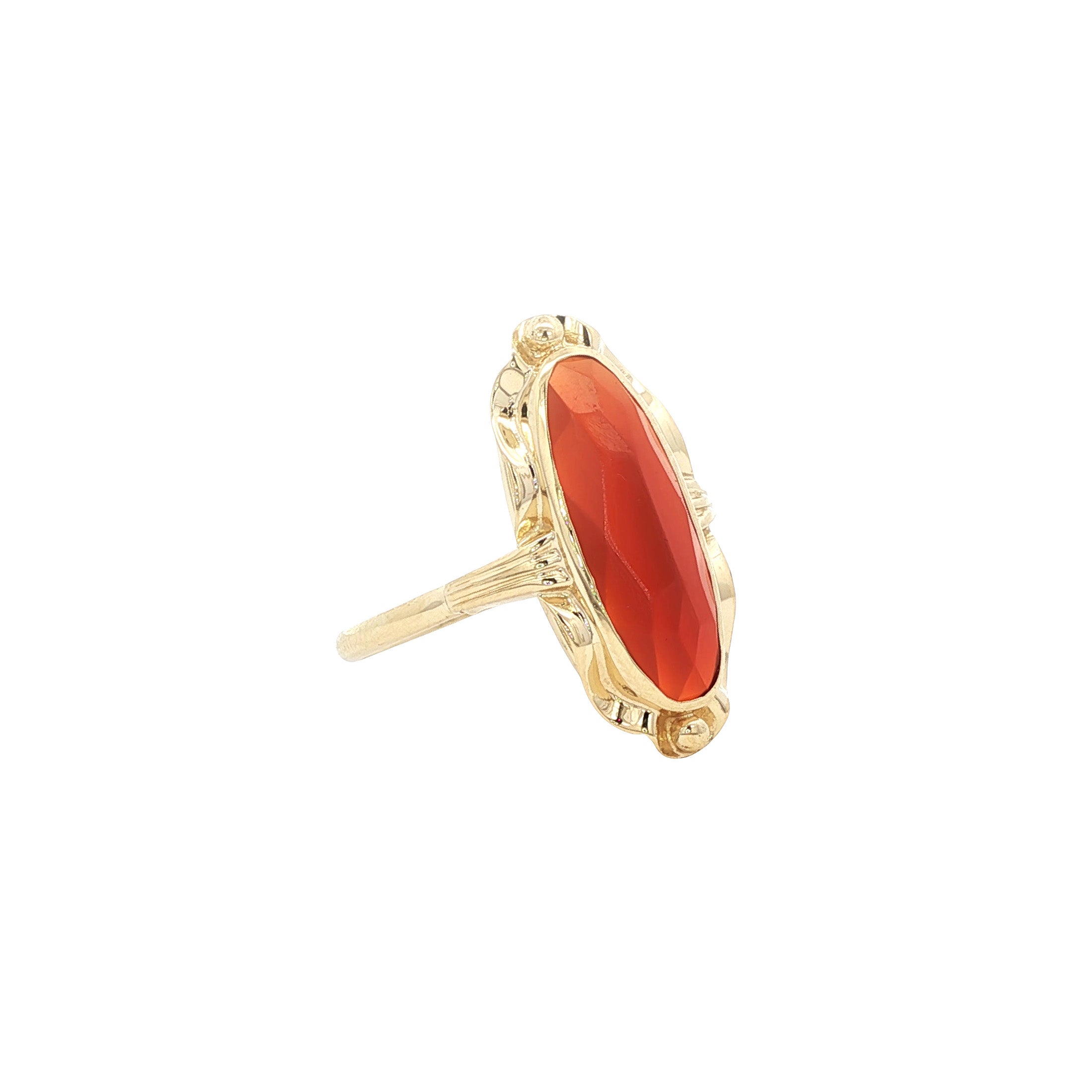 Gold ring with carnelian 14 kt