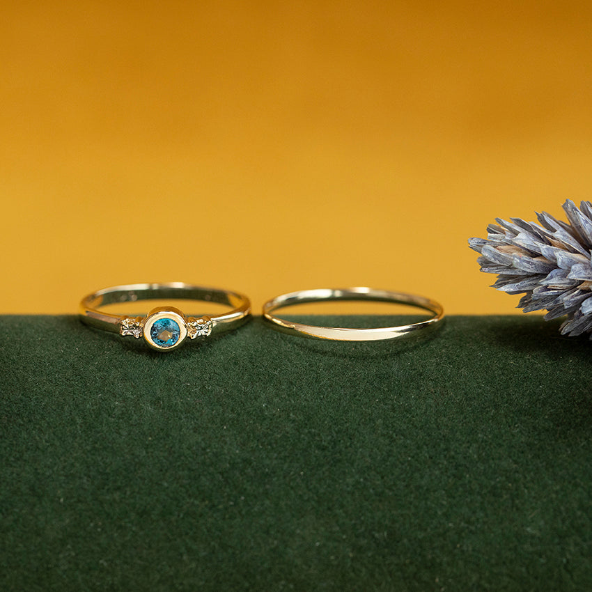 Ring with topaz 9 kt