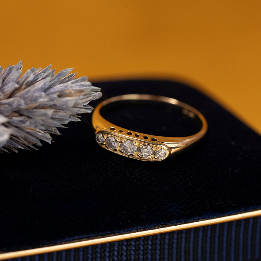 Gold ring with diamond 18 kt