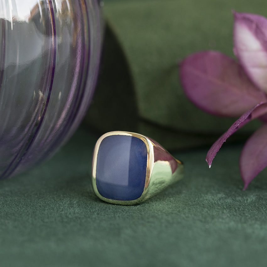 Gouden zegelring met stersaffier 14 kt