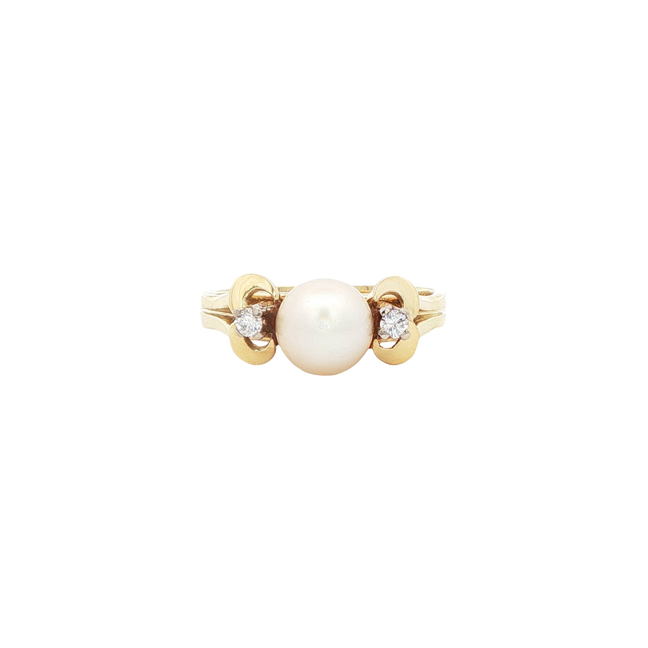 Gouden vintage ring met parel en diamant 14 kt