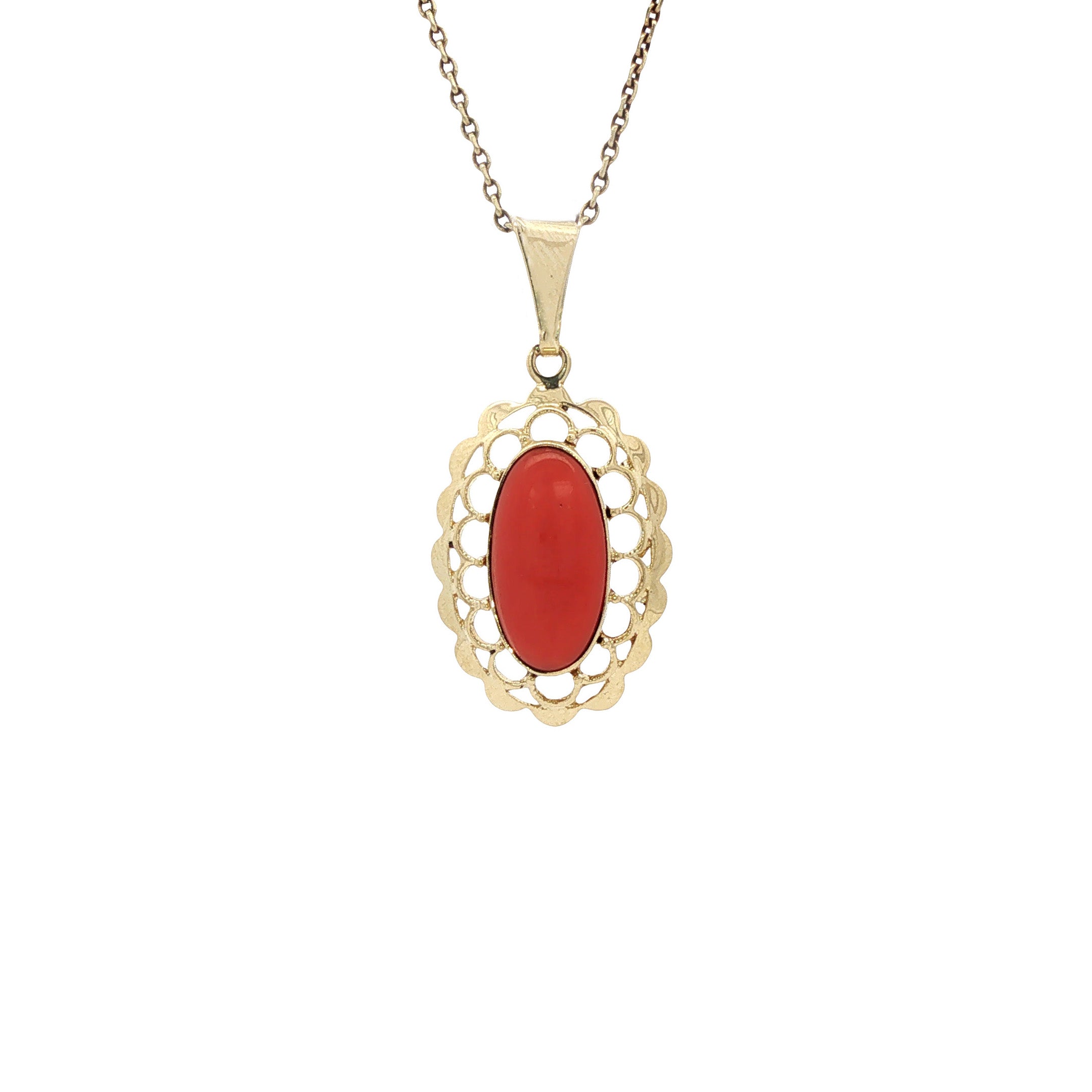 Vintage 14 kt gold pendant with blood coral