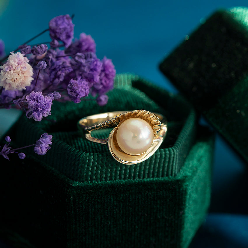 Gouden vintage ring met parel 14 kt