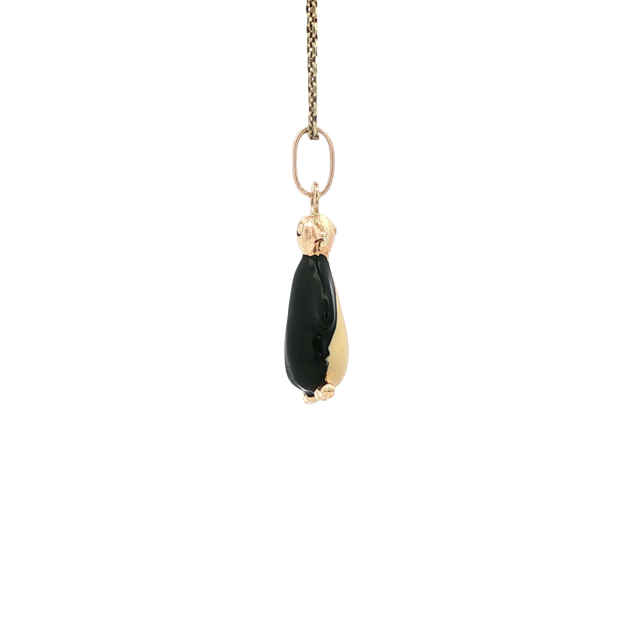 Vintage enamel penguin pendant, 9 kt