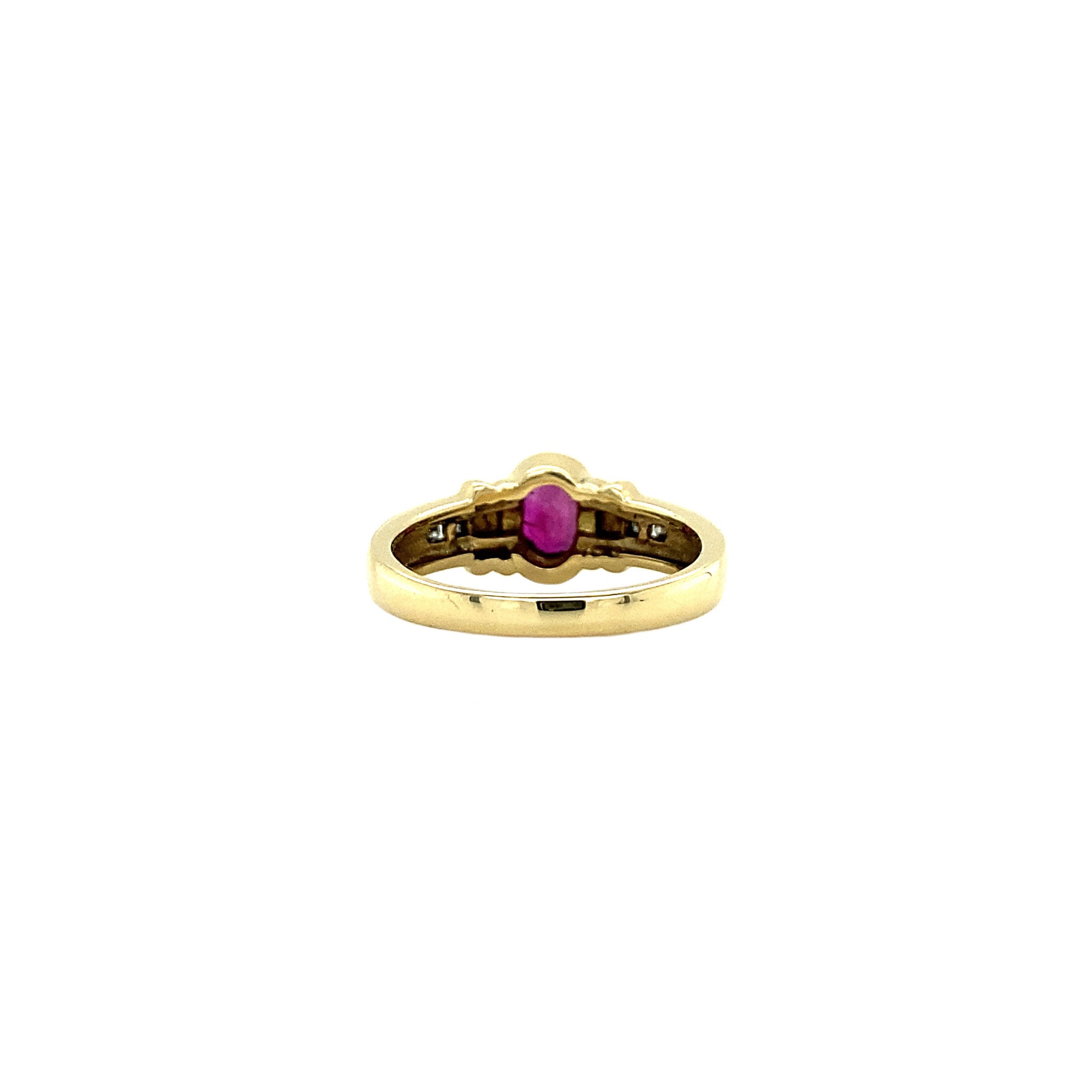 Ring met robijn en diamant 10 krt