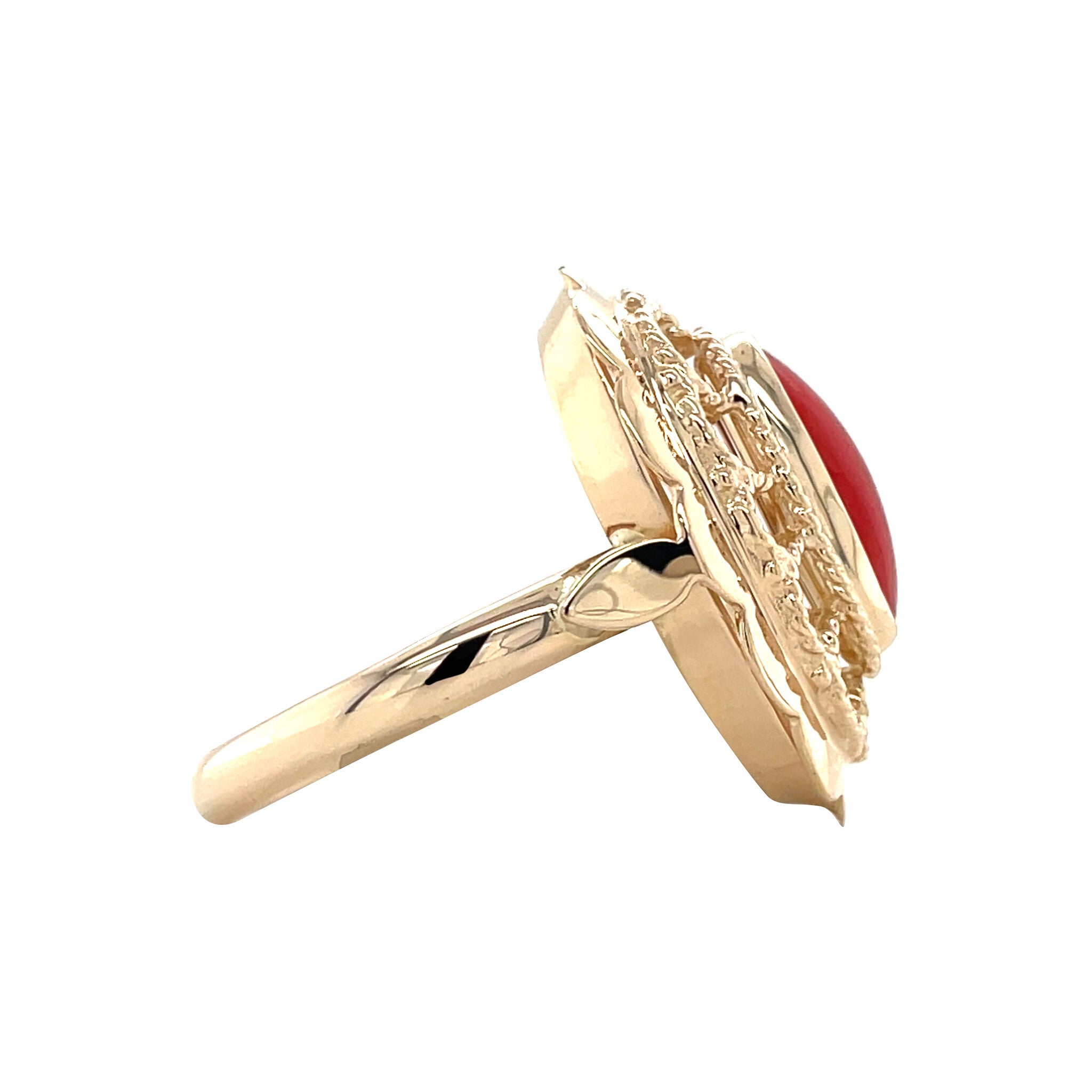 Gouden vintage ring met bloedkoraal 14 krt
