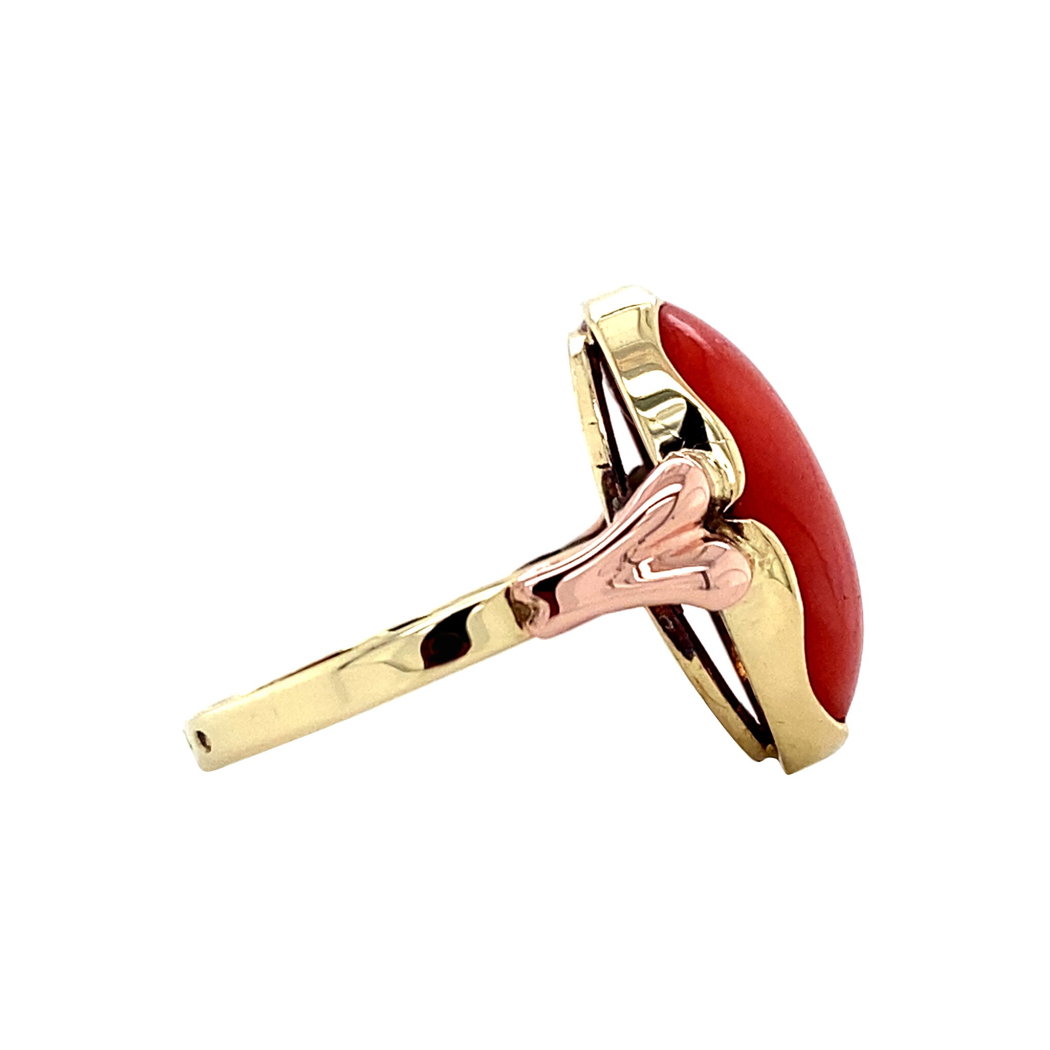 Golden ring with blood coral 14 kt