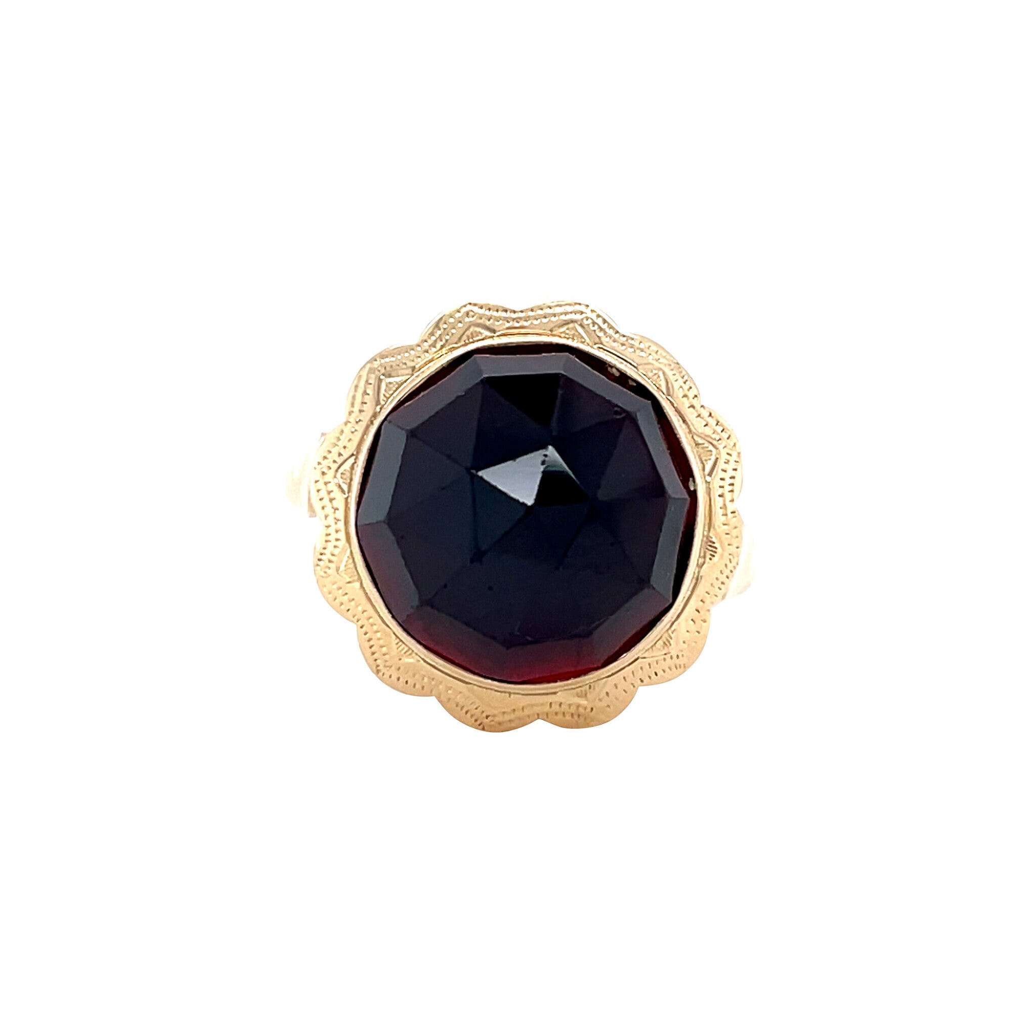 Gold vintage ring with garnet 14 kt