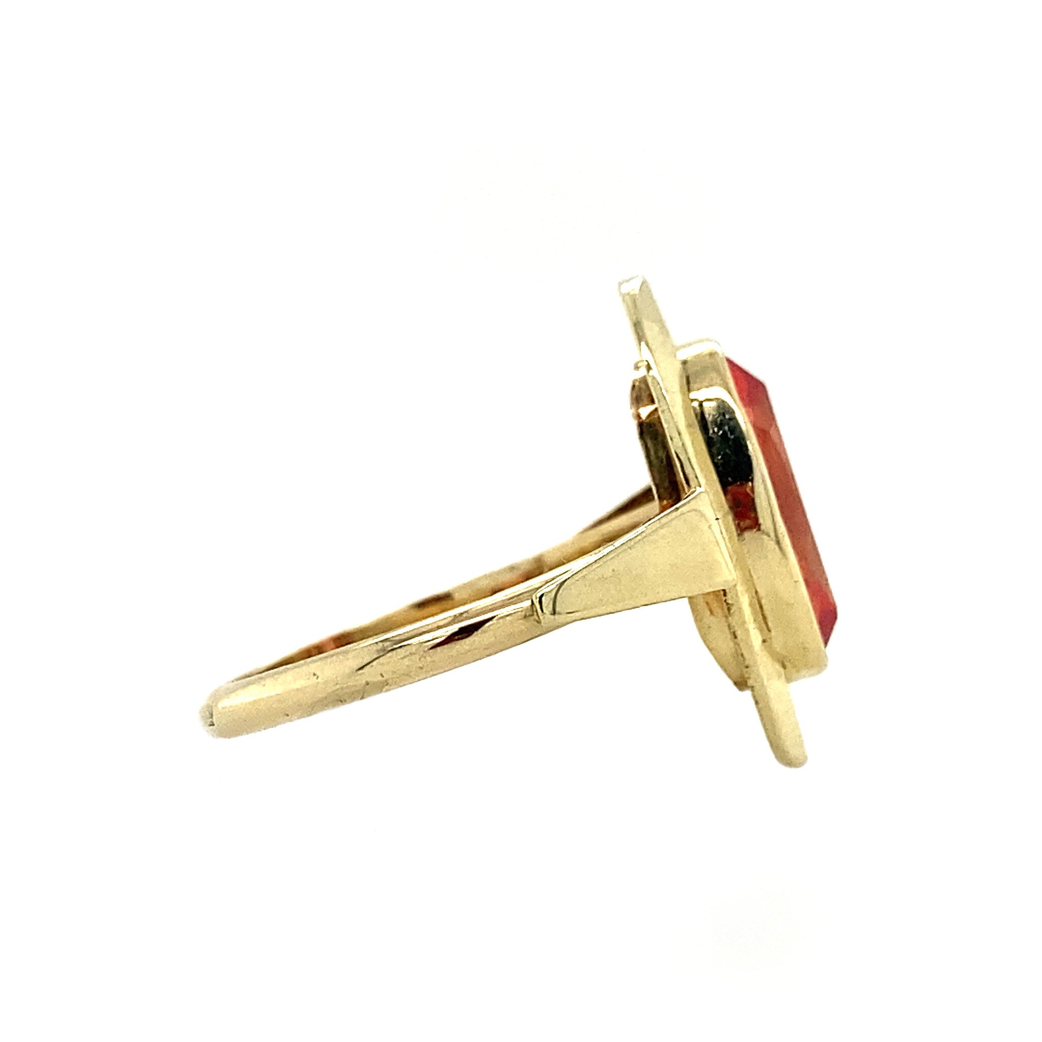 Gouden ring met oranje saffier 14 krt