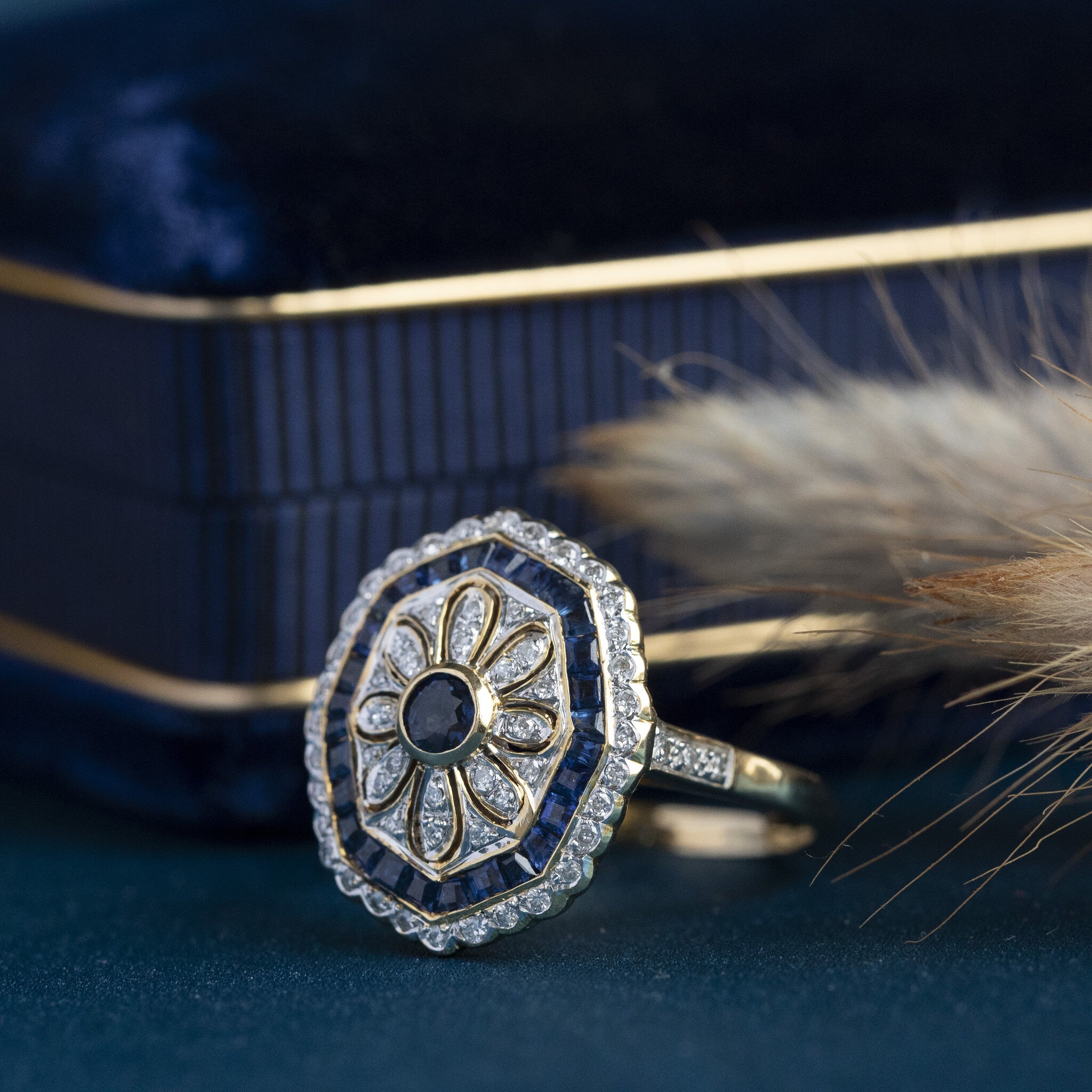Gouden ring met saffier en diamant 18 krt