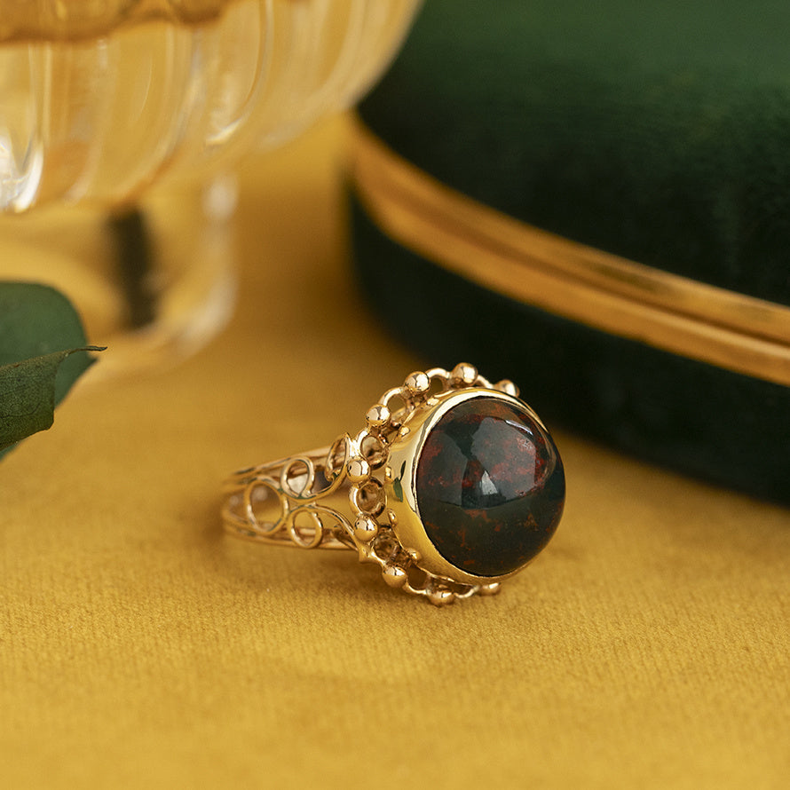 Gouden vintage ring met bloedsteen 14 kt