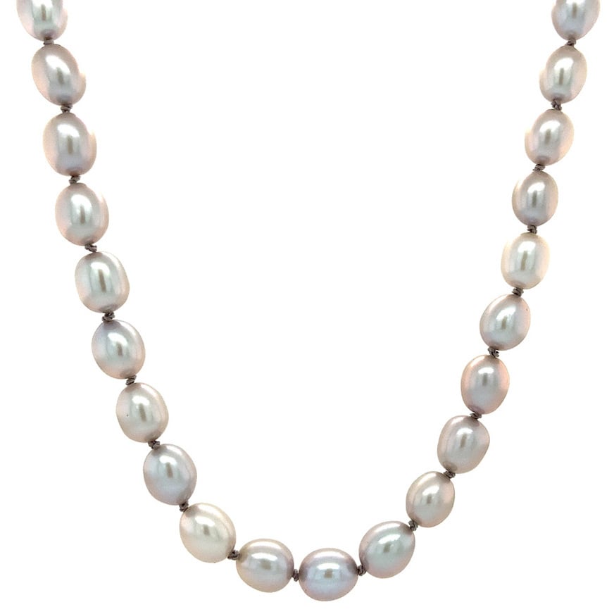 Pearl necklace with 14 kt gold clasp