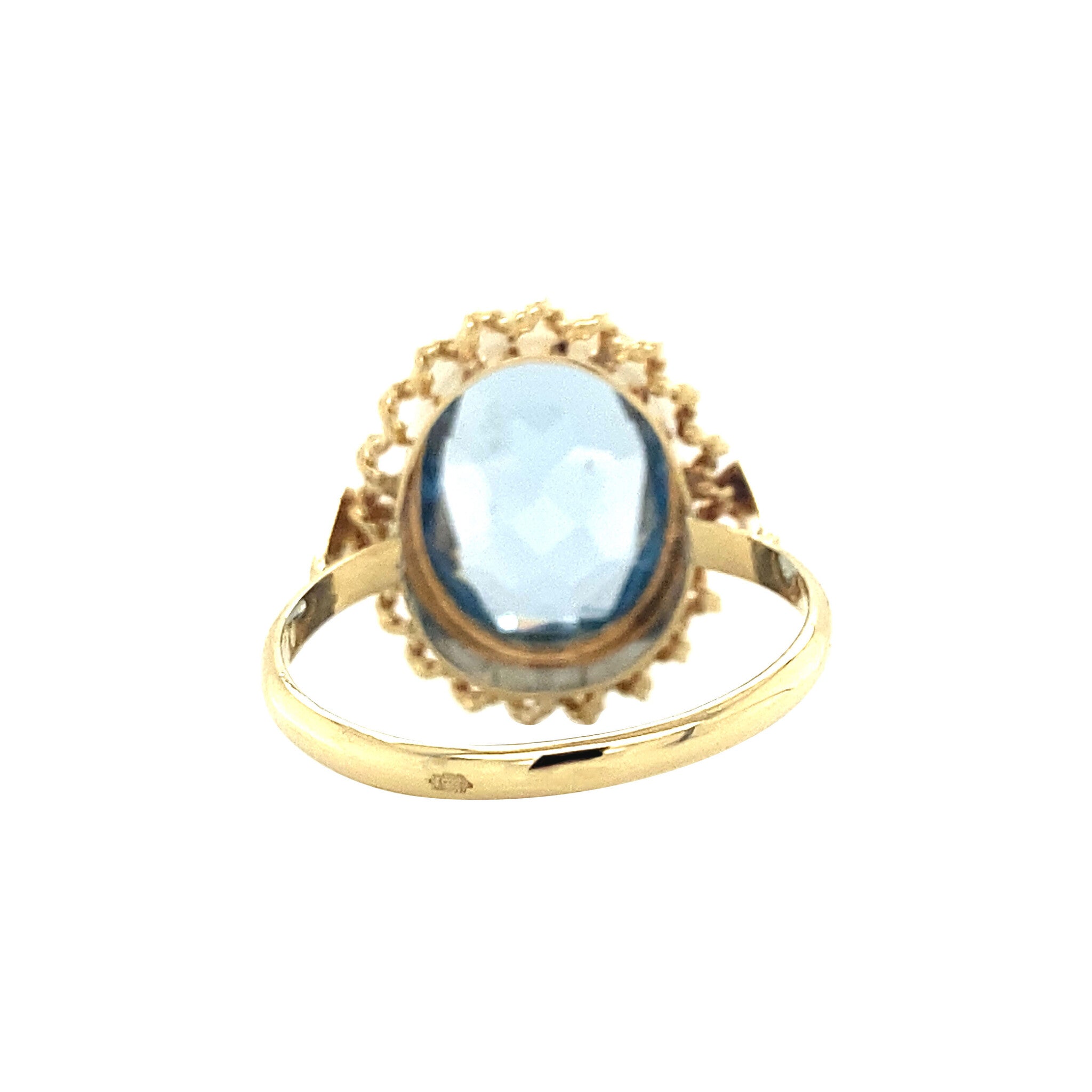 Gold ring with spinel 14 krt
