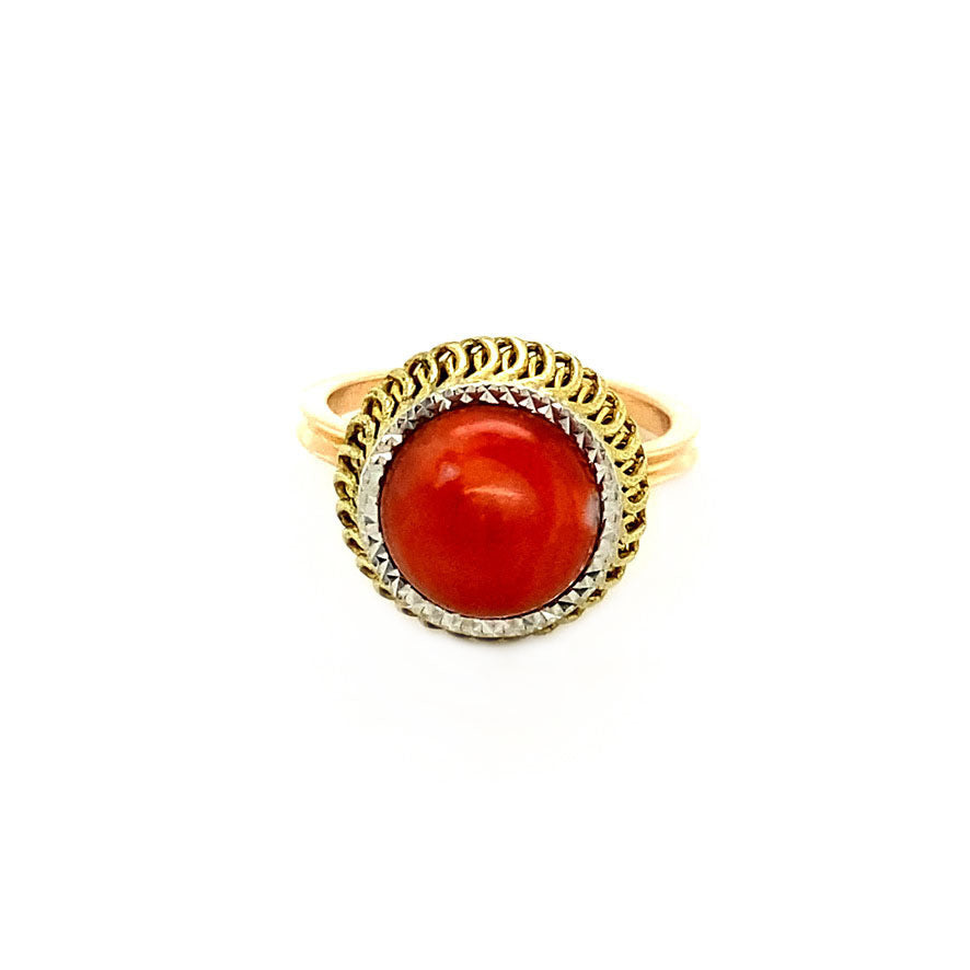Tricolour gold ring with blood coral 14 kt